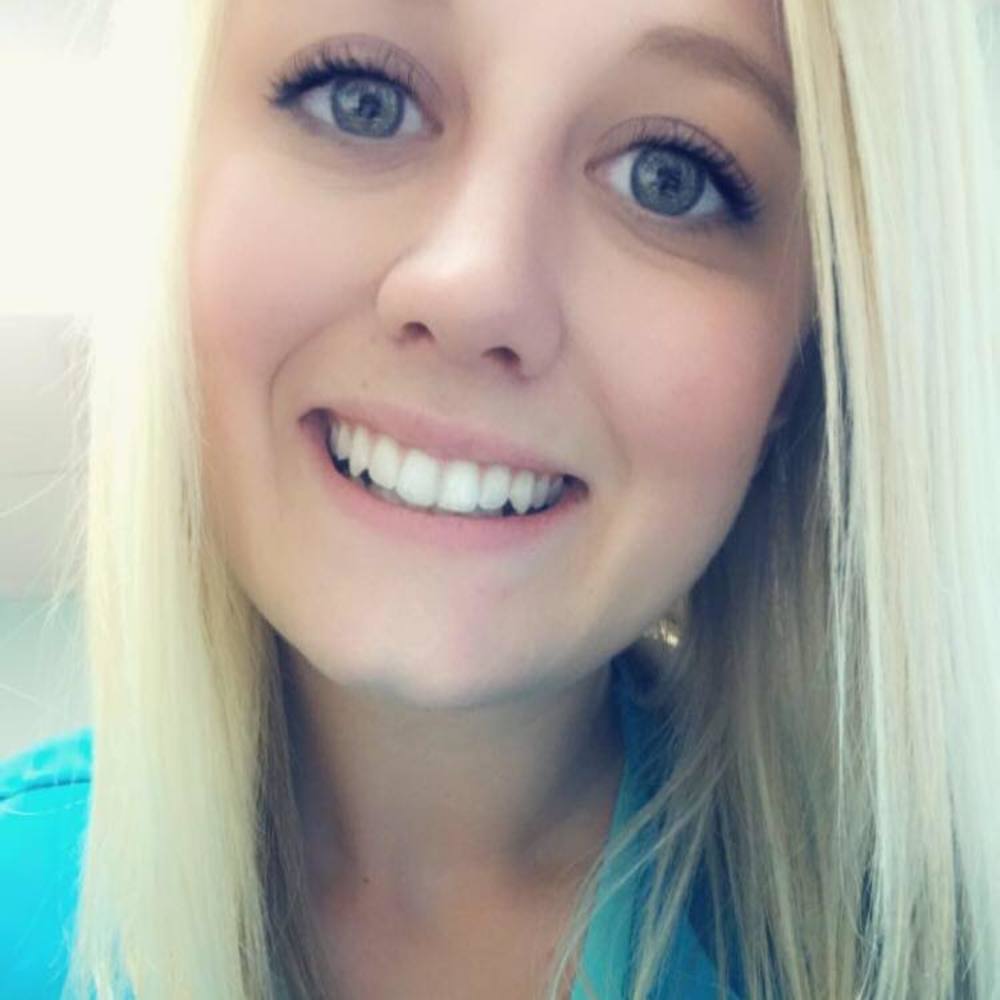 Meet your Posher, Courtney